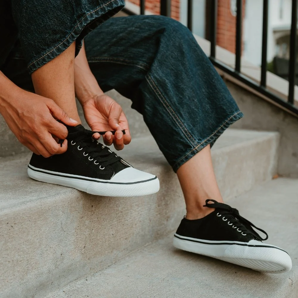 Bohempia Herlik Canvas Sneakers - Image 4
