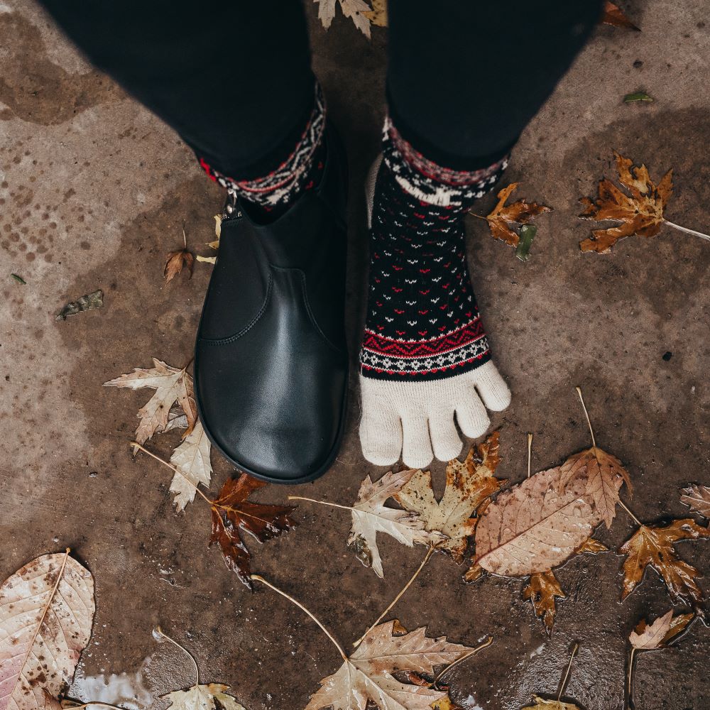 Knitido Hossa Reindeer Sweater Toe Socks - Image 9