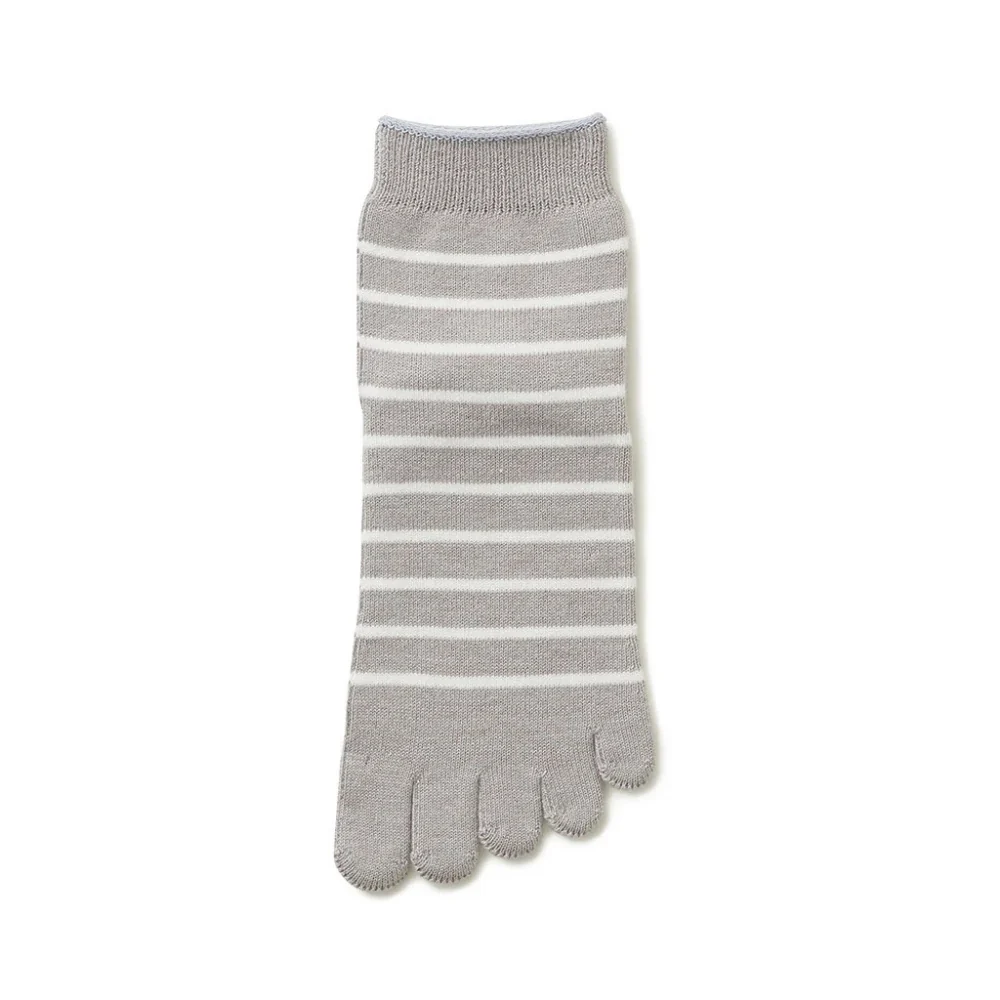 Tabio Striped Ankle Cotton Toe Socks - Image 5